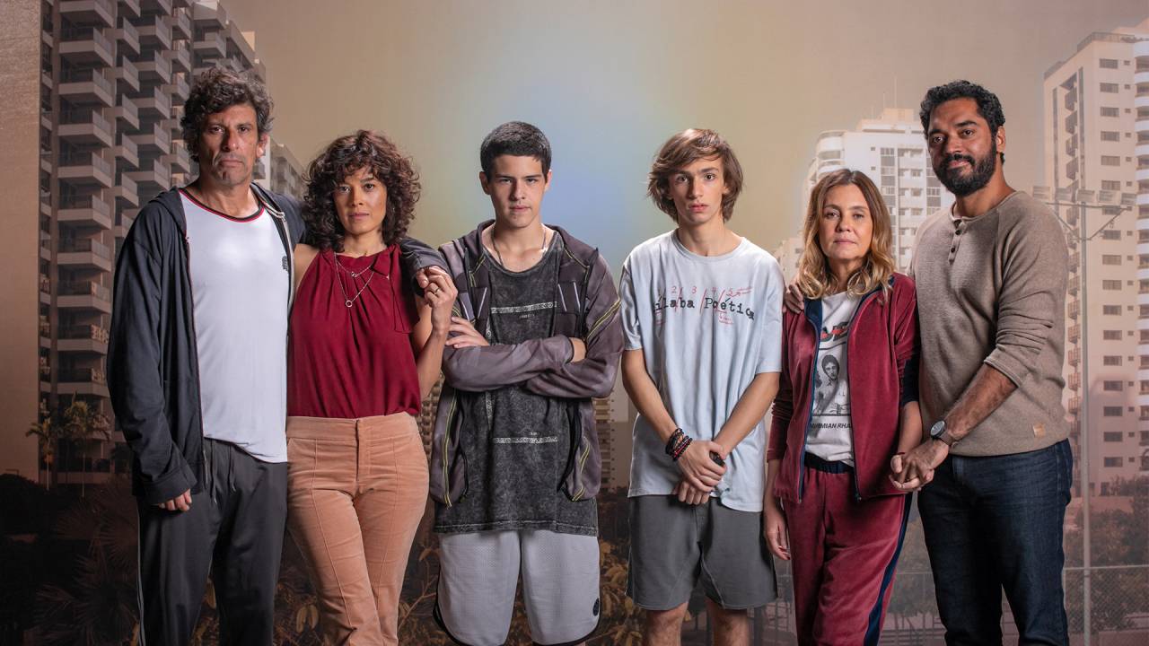 Elenco da série "Os Outros".